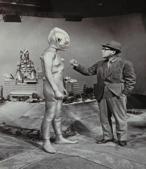 特摄之神圆谷英二荣获美国视效协会终身成就奖‌