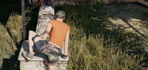 ​绝地求生怎么爬高墙